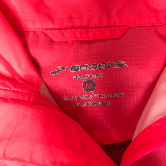 BROOKS Running Pink Hoodie Hooded Jacket Windbreaker.  Bright Neon Pink. Size M - Picture 11 of 14